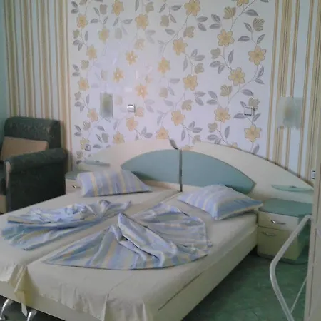 Venis 3*